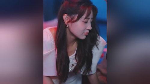 一不小心怀了白月光老板的崽,职场情缘如何发展？